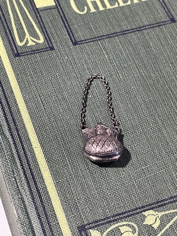 Vintage Sterling silver purse pendant necklace cha