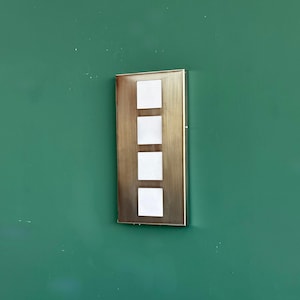 Moderner Chrom-Fotorahmen, 4 Bilderhalter, minimalistische Metallkunst (magnetische Befestigung)