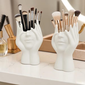 Abstract Body Pen Holder Modern Makeup Brush Organizer Decorative Desk Storage for Office Vanity Bedroom Home Decor