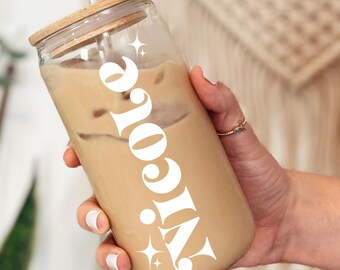 Tazza da caffè freddo personalizzata - Tazza in vetro a forma di lattina con coperchio e cannuccia - Idea regalo per damigella d'onore - Regali personalizzati per la proposta di matrimonio