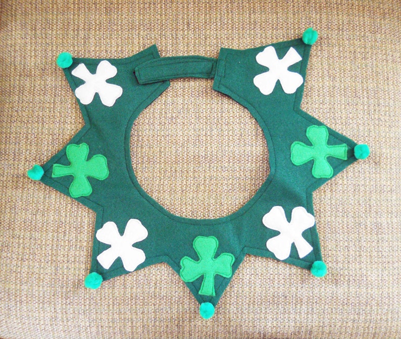 St. Patrick's Day Collar for Large Dog Green With Shamrocks image 3