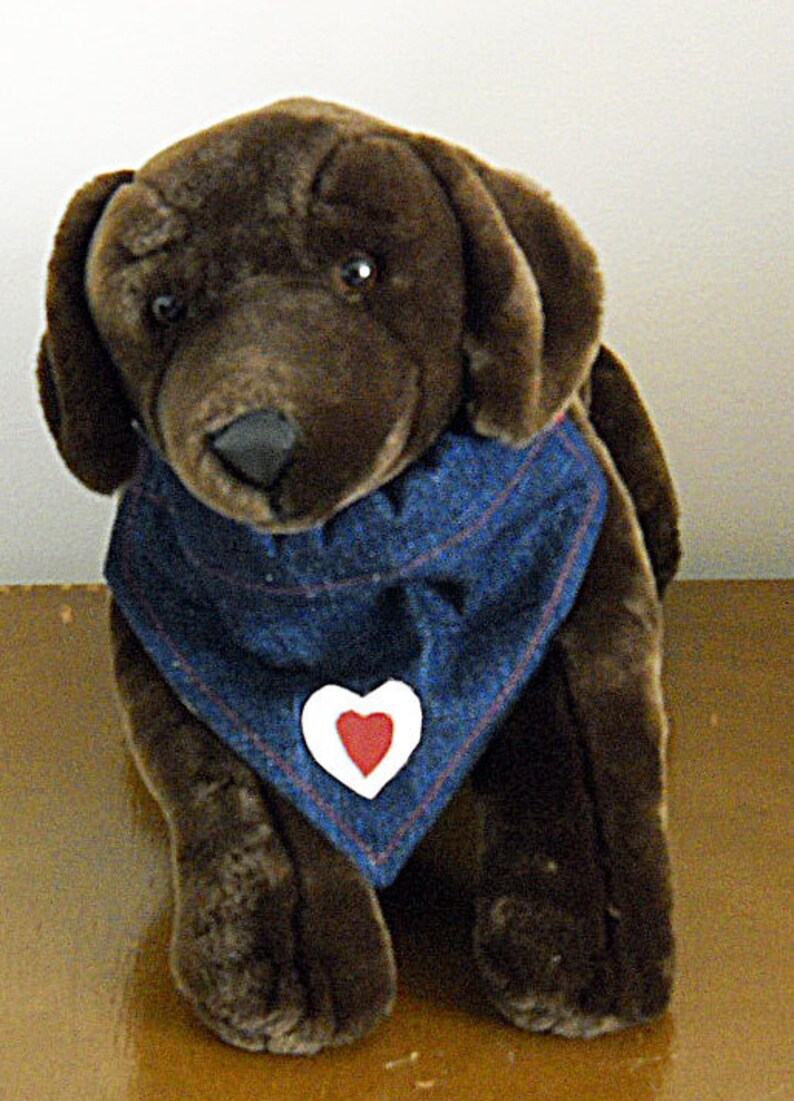 Bandana Heart Pet en denim avec coeurs en cuir Moyen image 3