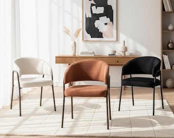 グレーのシェニール織りダイニングチェア（アームレスト付き、アンティーク真鍮脚） – モダンアクセント家具