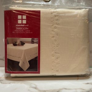 Tovaglia rettangolare Essential Home color crema, 60x120 cm, con bordo traforato, per 10-12 persone, NUOVA