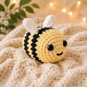 abeille en peluche au crochet