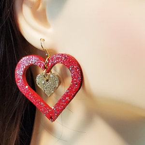 Boucles d’oreilles en bois Double Heart découpées au laser, boucles d’oreilles légères à double cœur, boucles d’oreilles en bois faites à la main