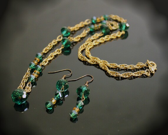 Green Glass & Gold Chain Necklace with Earrings