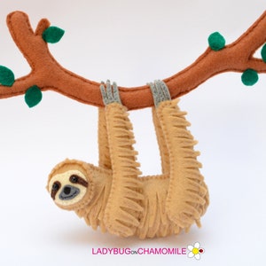 Faultier aus Filz | Handgefertigte Faultierfigur | Ornament aus dem Amazonas-Regenwald | Geschenkidee für Wildtiere | Dschungeldeko