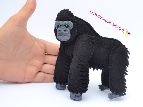 フェルト製ゴリラ 手作りゴリラフィギュア ジャングル動物オーナメント 霊長類ギフト 野生動物デコレーション - 日本