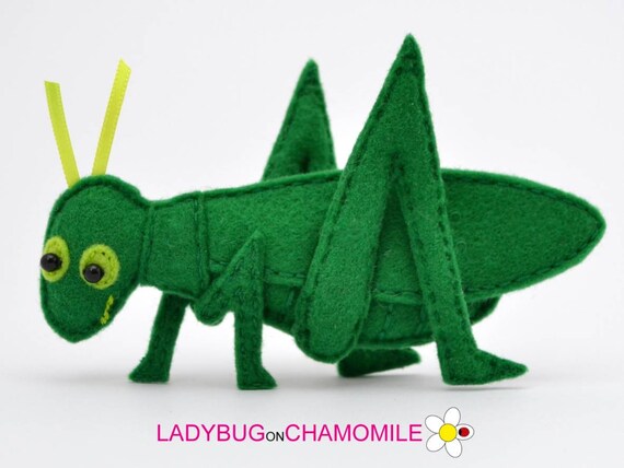 peluche sauterelle