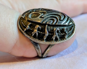 Antieke handgemaakte massief zilveren ring met diermotief | Zware ambachtelijke statementring | Ongemarkeerd zilver | Vintage landgoedsieraden | Uniek