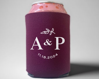 Monogrammed can coosie with floral vine, custom wedding favor with monogram, engagement gift, can sleeve, elegant favors, beer holder K0251