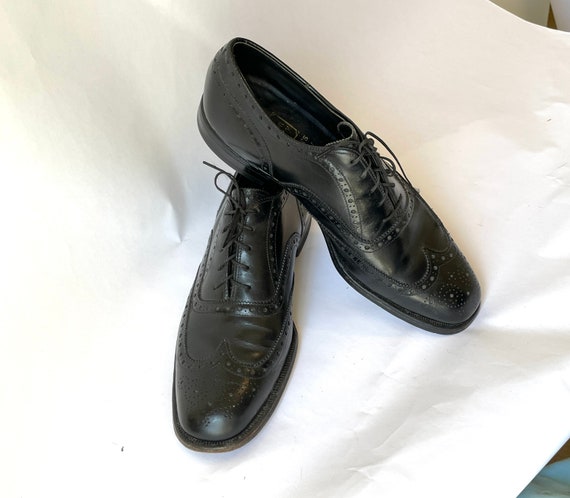 Vintage Men's Shoes Black Wingtip Brogues, Size 8… - image 9