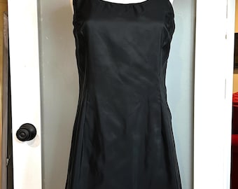Minivestido negro completo de dacrón y poliéster con cremallera lateral mediana de seda
