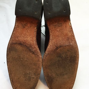 Vintage Men's Shoes Size 8, Classic Wingtips or Businessman Brogues 1960s image 3
