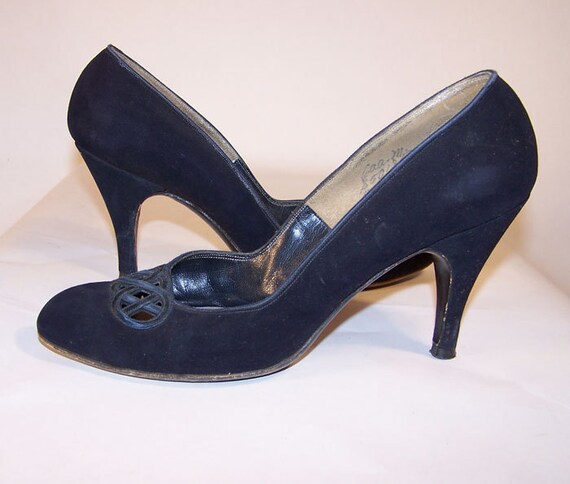 Vintage Ladies' Shoes 1960s Blue Suede Size 5/6, … - image 2