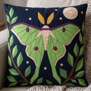 Luna Moth Quilt Pattern, Moth Wall Hanging Quilt Pattern PDF, Applique Quilt Pattern, Raw Edge Fusible Applique image 7