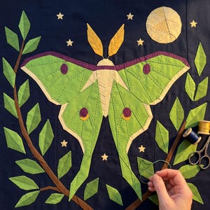 Luna Moth Quilt Pattern, Moth Wall Hanging Quilt Pattern PDF, Applique Quilt Pattern, Raw Edge Fusible Applique image 9