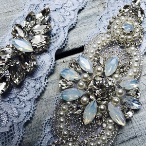 Blue opal wedding garter set, no slip grip garter toss and keepsake-Ivory Antique White rhinestone lace bridal garter belt crystal plus size imagem 3