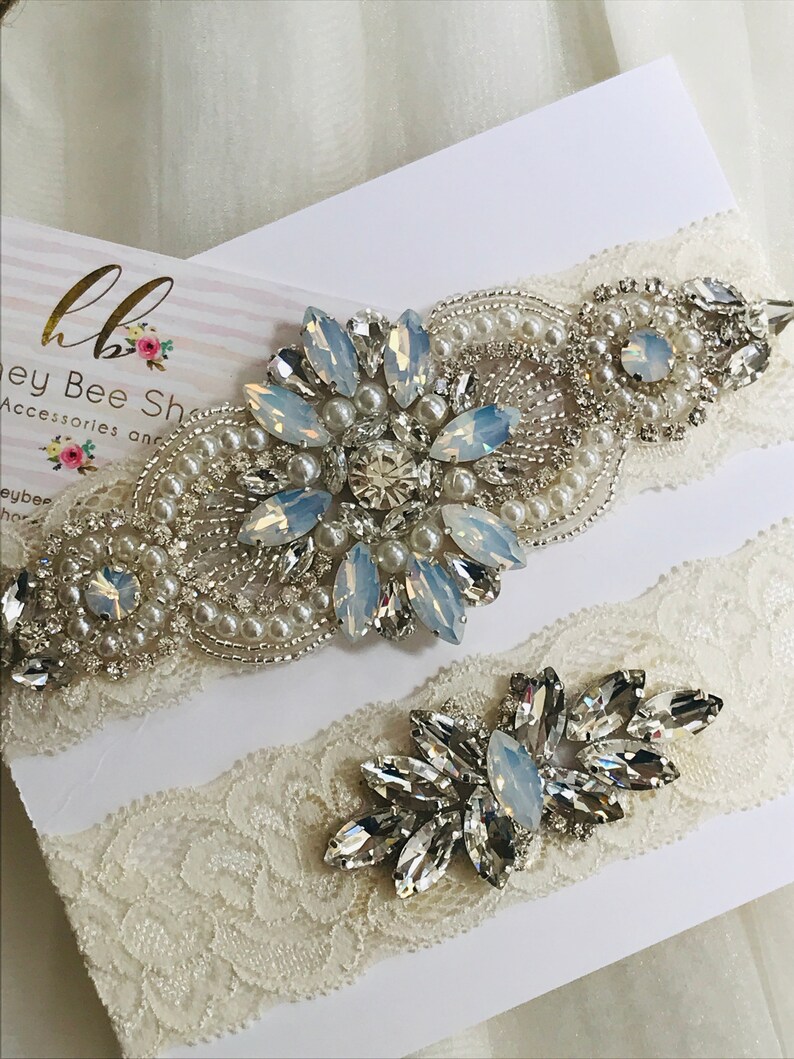 Blue opal wedding garter set, no slip grip garter toss and keepsake-Ivory Antique White rhinestone lace bridal garter belt crystal plus size imagem 6