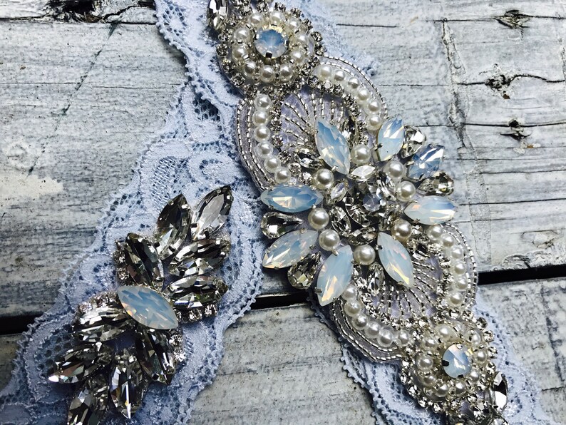 Blue opal wedding garter set, no slip grip garter toss and keepsake-Ivory Antique White rhinestone lace bridal garter belt crystal plus size imagem 4