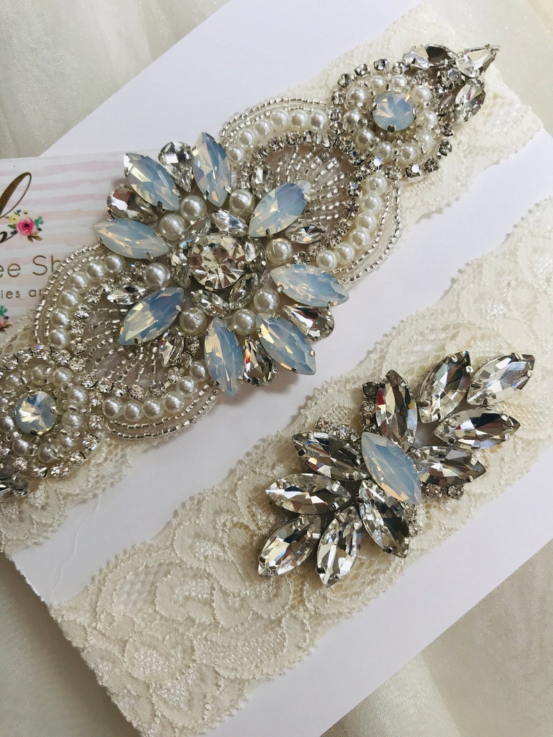 Blue opal wedding garter set, no slip grip garter toss and keepsake-Ivory Antique White rhinestone lace bridal garter belt crystal plus size imagem 8