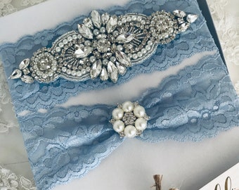 Blue wedding garter set, no slip grip garter toss and keepsake set-Antique white rhinestone bridal garter with silver rhinestones plus size