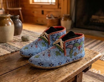 Zuidwestelijke suède mocassins met kralen | Op Native American geïnspireerde kralenschoenen | Boho blauwe leren mocassins met flora