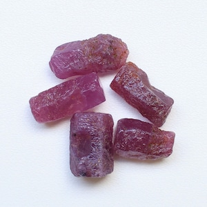 AAA-5 Pcs 100%Natural Ruby Pencil Rough Gemstone Sticks 8/10 MM, Pink Ruby Stone, Mineral Specimen July Birthstone, Africa Origin
