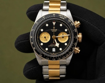 Orologio da polso vintage Tudor Black Bay Chronograph Automatic con quadrante nero e cassa in acciaio inossidabile bicolore.