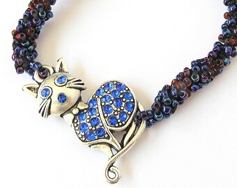 Lucky Blue Silver Cat Charm Bracelet with Black Blue Seed Beads, Pulsera Gato