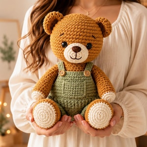 Modelli per orsacchiotti all'uncinetto, orsacchiotto amigurumi con salopette, tutorial per peluche, schema passo passo, terminologia statunitense, download digitale immediato