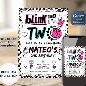 Puede incluir: Una plantilla de invitación de cumpleaños digital con un borde a cuadros blanco y negro, texto rosa y negro que dice "blink and i'm TWO", un icono de cara sonriente rosa y detalles para el 2º cumpleaños de Mateo, en una pantalla de móvil.