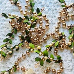 Blush roze kralenslinger, gouden bessen, vilten blad kerstdecor (80 inch)