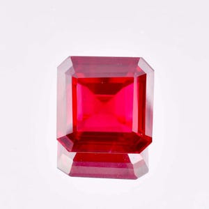 Natuurlijke diamant 7,05 karaat, gecertificeerd, rode Asscher-slijping, los, VVS1 / 10,1 mm