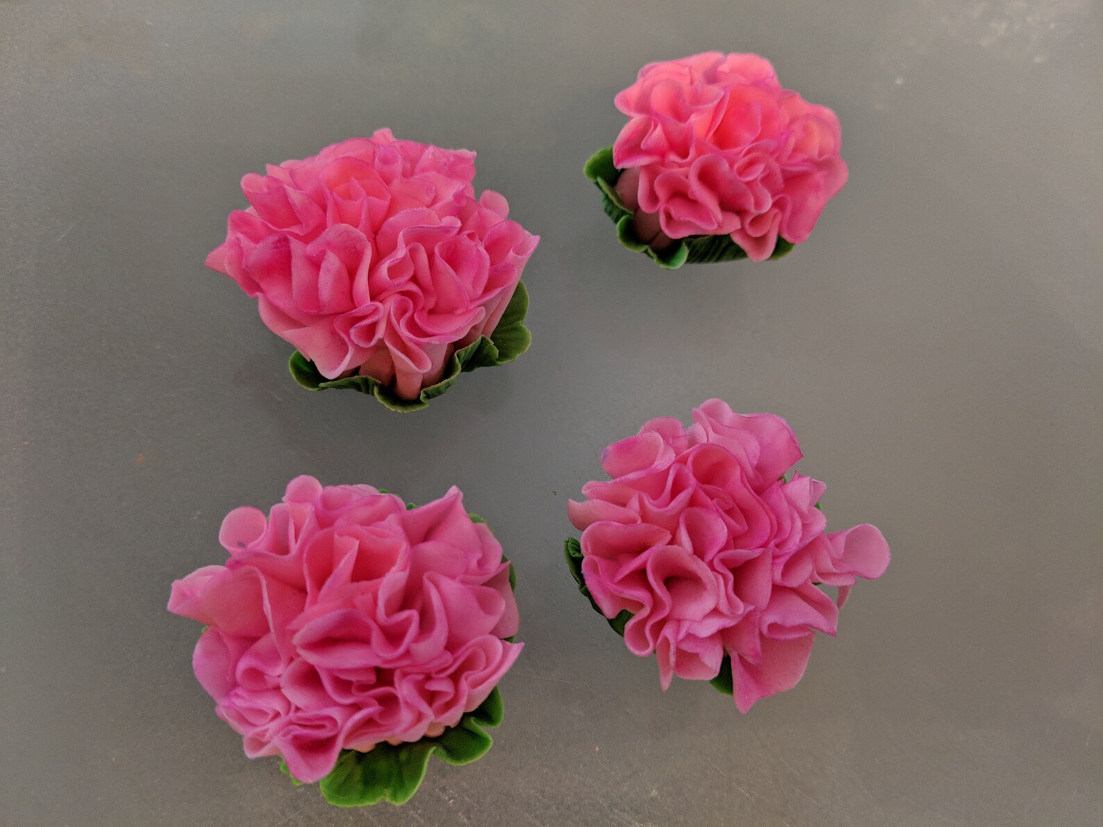 12 Edible marigolds / gum paste / fondant flowers / sugar Etsy