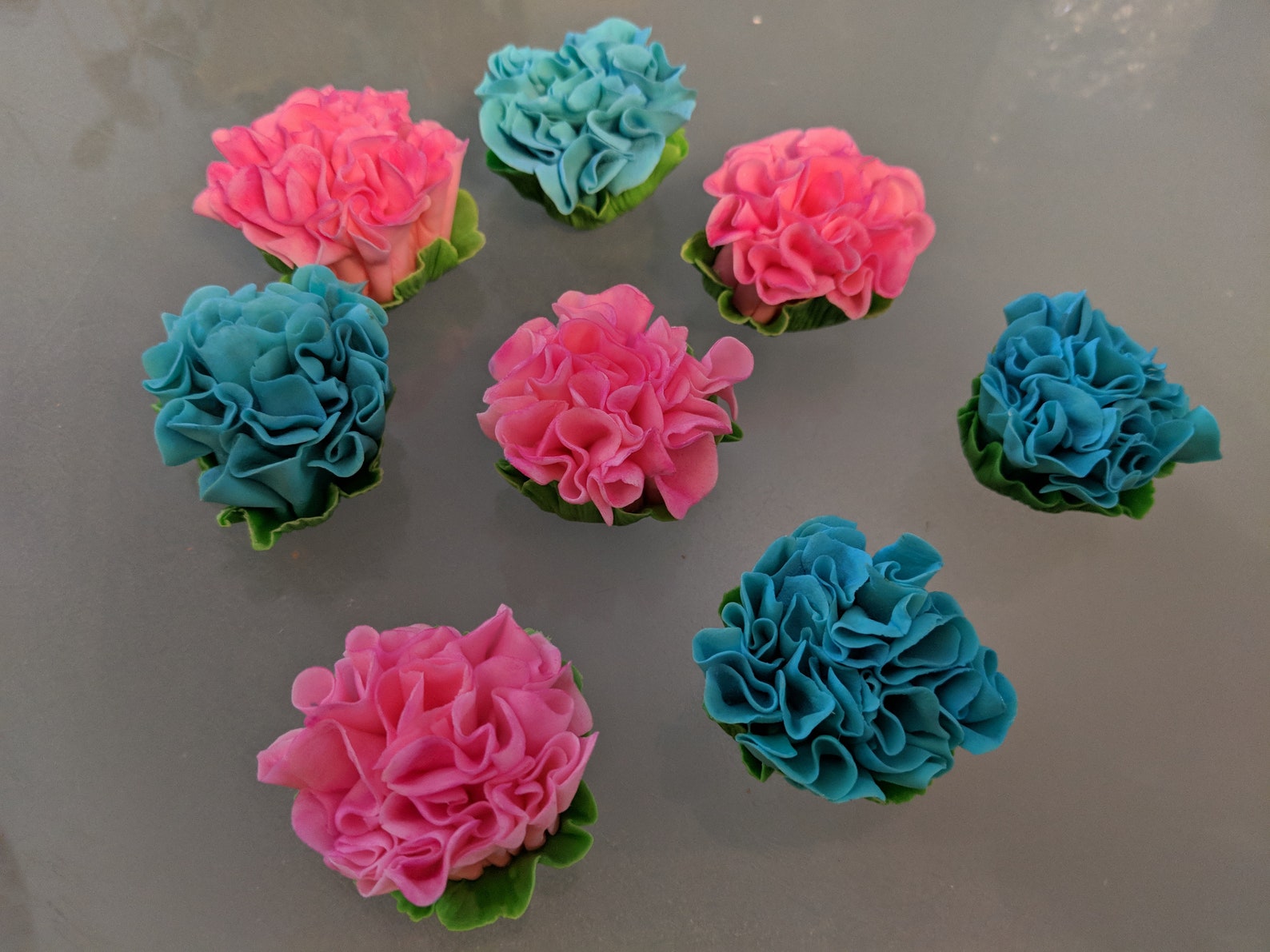 12 Edible marigolds / gum paste / fondant flowers / sugar Etsy