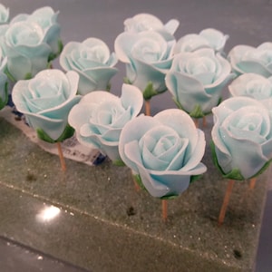 12 Edible Small ROSES / Gum paste / fondant / Any color / Cake decoration / sugar flower / wedding cake decoration