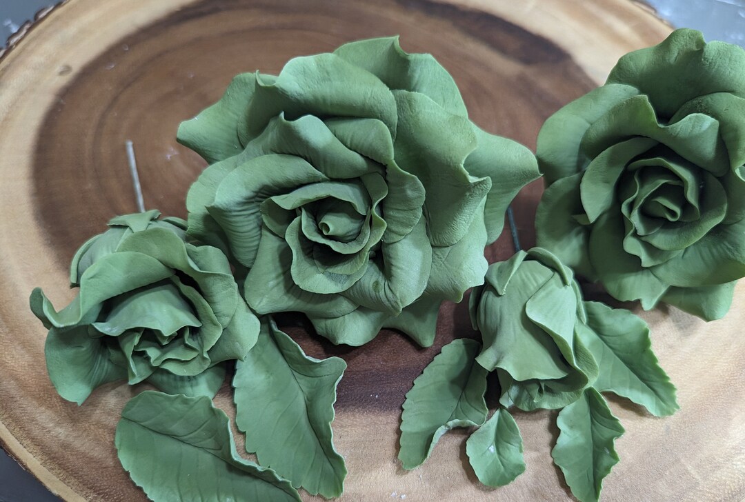 4 Edible Roses / With Leaves / Any Color/ Cake Decoration / Sugar ...