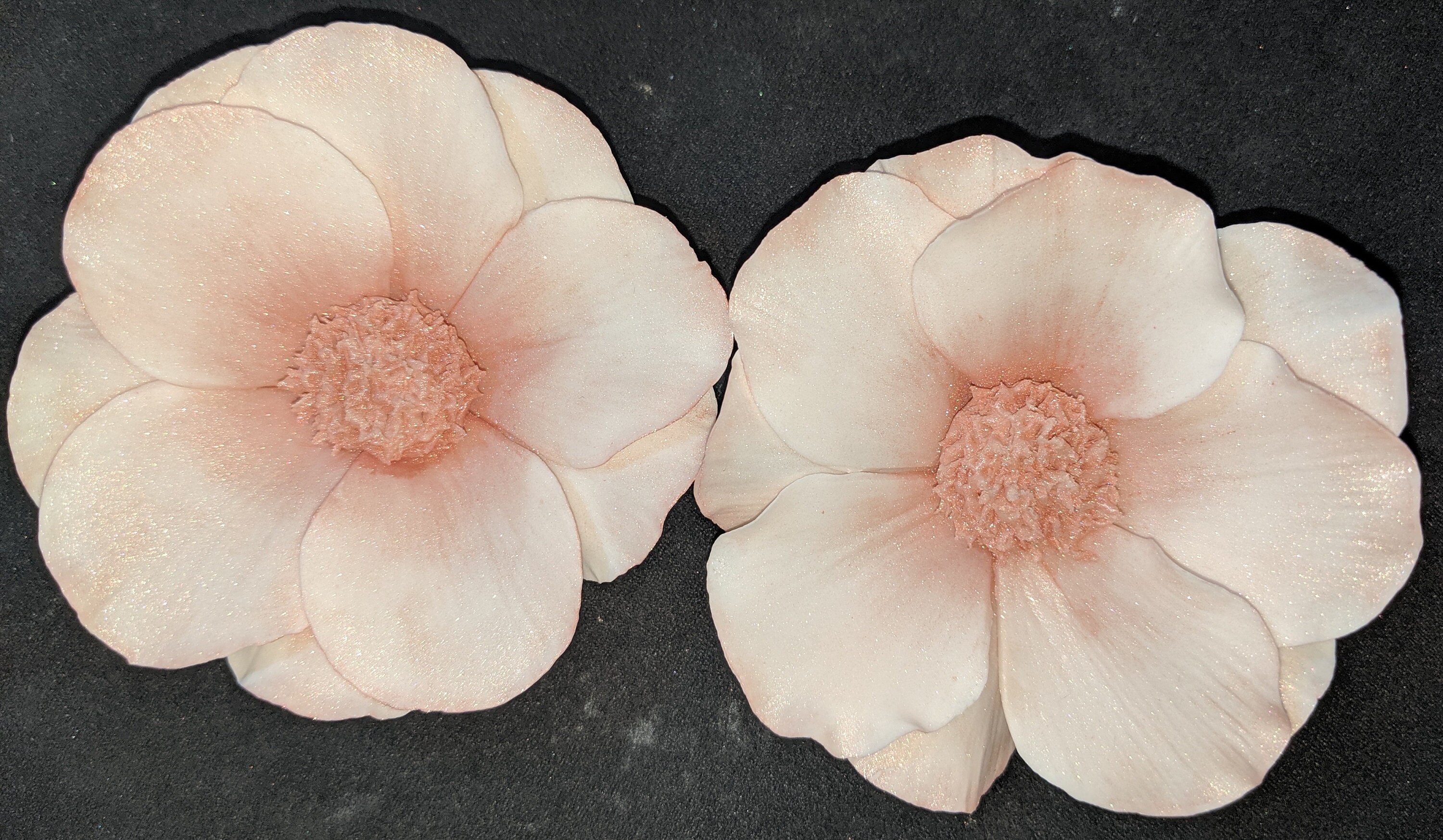 2 Edible Rose Gold Flower/ any color / Cake decoration / Etsy