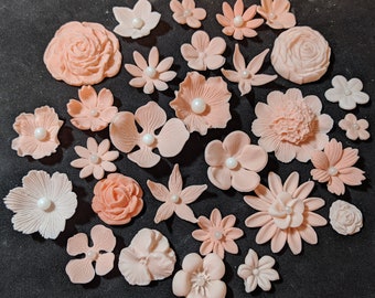 48 Edible various flowers-green/various sizes/any color-Gum Paste / fondant flowers/Christmas/sugar flowers/cake decorations/cupcake topper