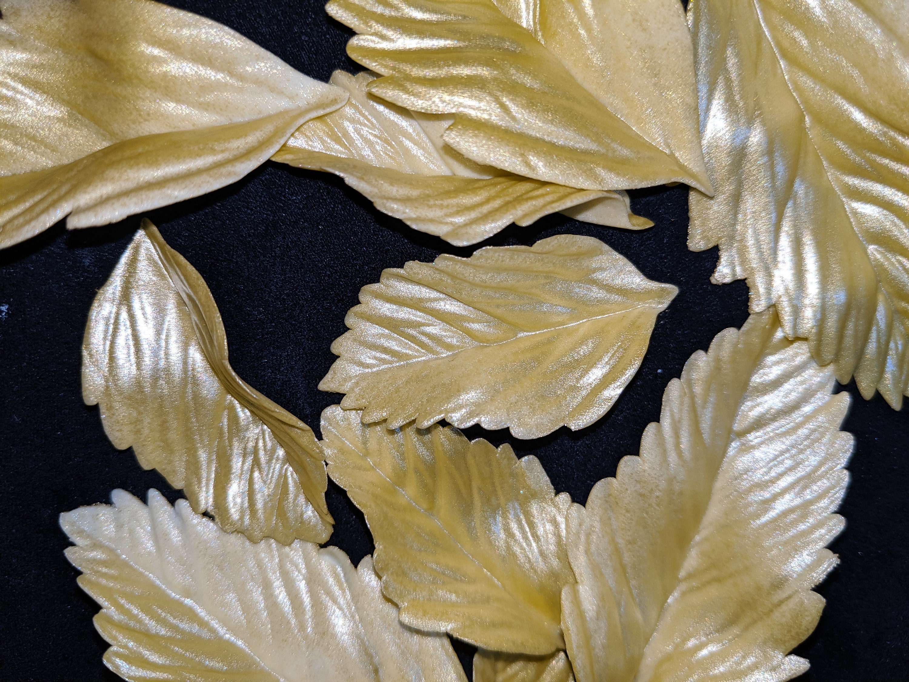 12 Edible Gold LEAVES 3 1.5 /Gum paste/fondant / Etsy