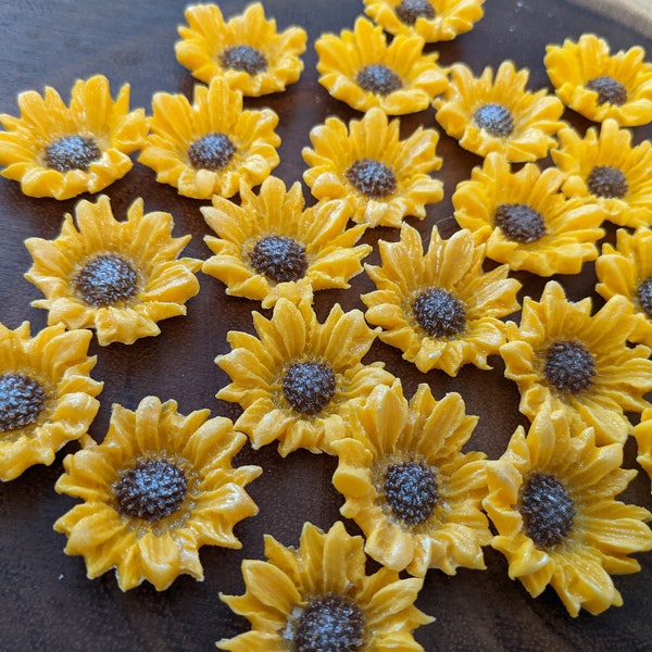 Mini (1") Edible SUNFLOWERS gum paste/fondant / sugar flower / cake decorations or cupcake topper