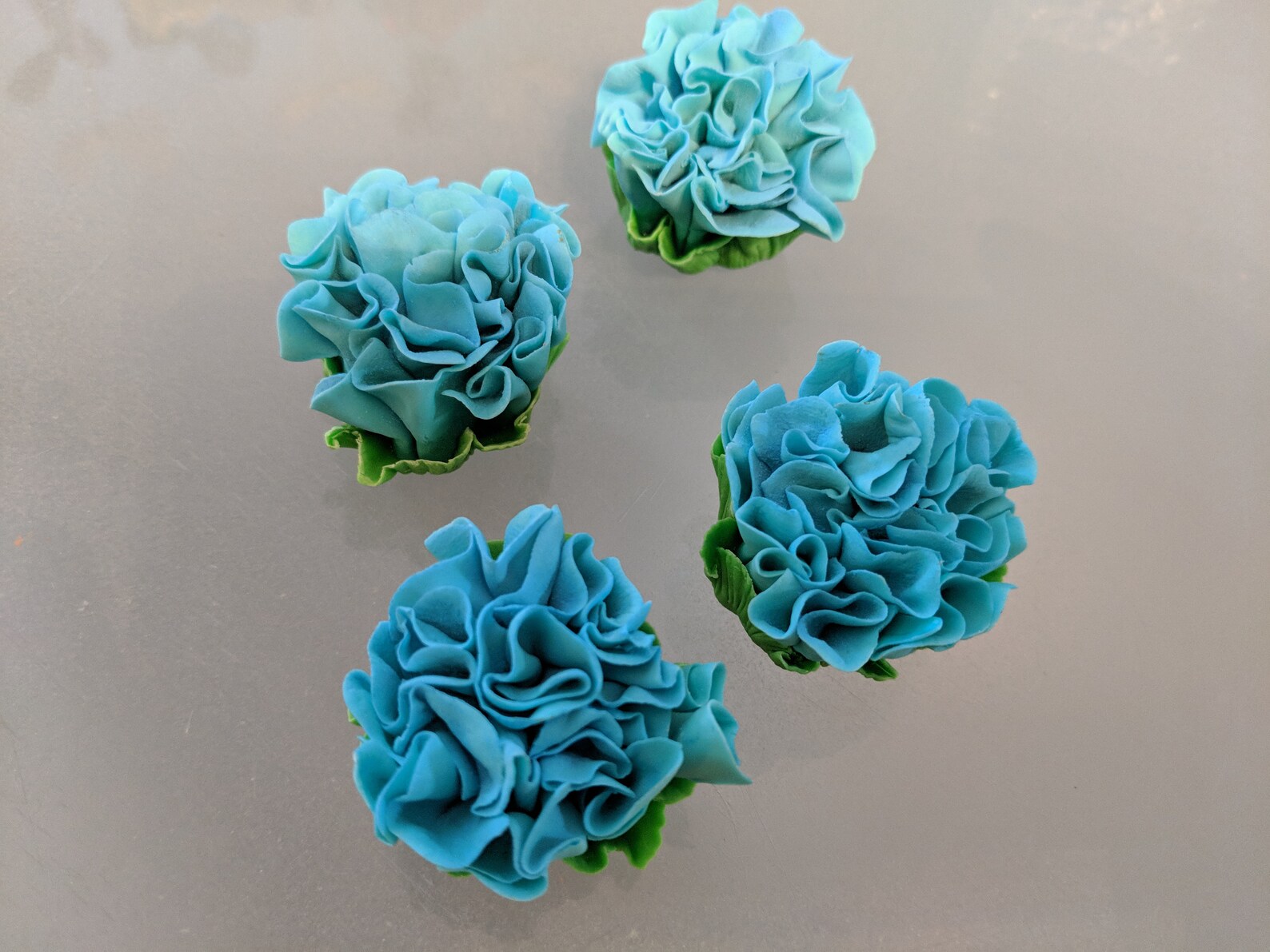 12 Edible marigolds / gum paste / fondant flowers / sugar Etsy