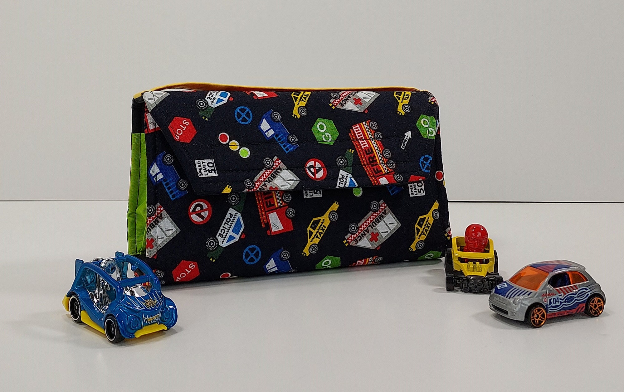 Hot Wheels Cases and Bags for carrying toy cars
