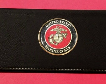Okładka na czek USMC Marine Corps ze sztucznej skóry w kolorze czarnym