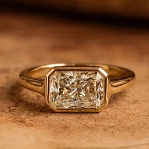 Anello di fidanzamento con moissanite taglio radiante East West, anello con moissanite radiante incastonata a castone, oro giallo 14 carati, anello solitario di lusso in stile vintage