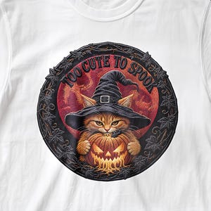 Faux broderi PNG, för söt för att skrämma, Halloween kattskjorta, häxhatt kattunge, pumpa lappkonst, kusliga söta kläder, digital nedladdning