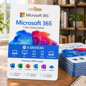 Peut inclure: Une carte de vente Microsoft 365 blanche pour un abonnement d'un an, avec le logo coloré 365, des icônes pour 5 appareils dont PC, Mac, tablette, téléphone et Chromebook, ainsi que les icônes Word, Excel, PowerPoint, Outlook, OneNote et OneDrive.