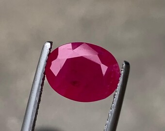Rubino naturale sfaccettato, 3,40 ct, rubino africano non trattato termicamente.